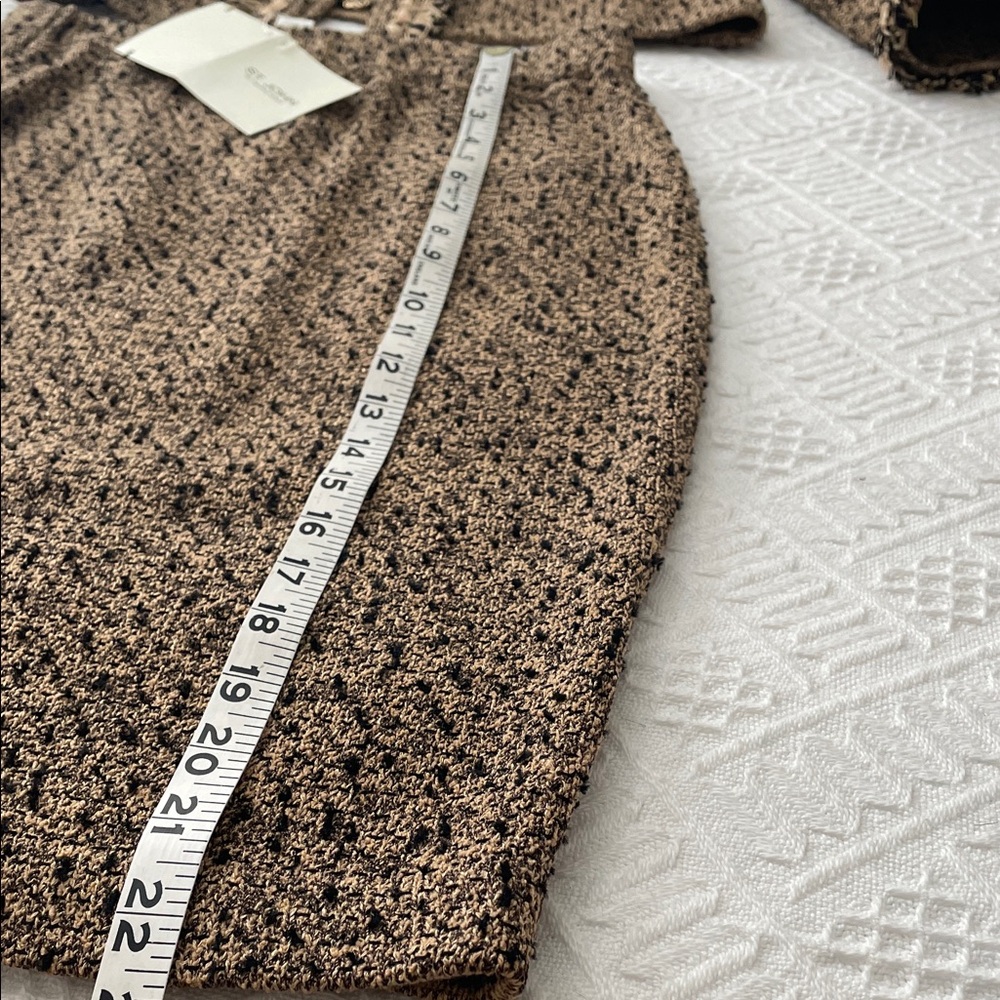 St. John Suit Set 2 piece Elegant knit Jacket skirt NWT boucle black camel - Picture 15 of 17